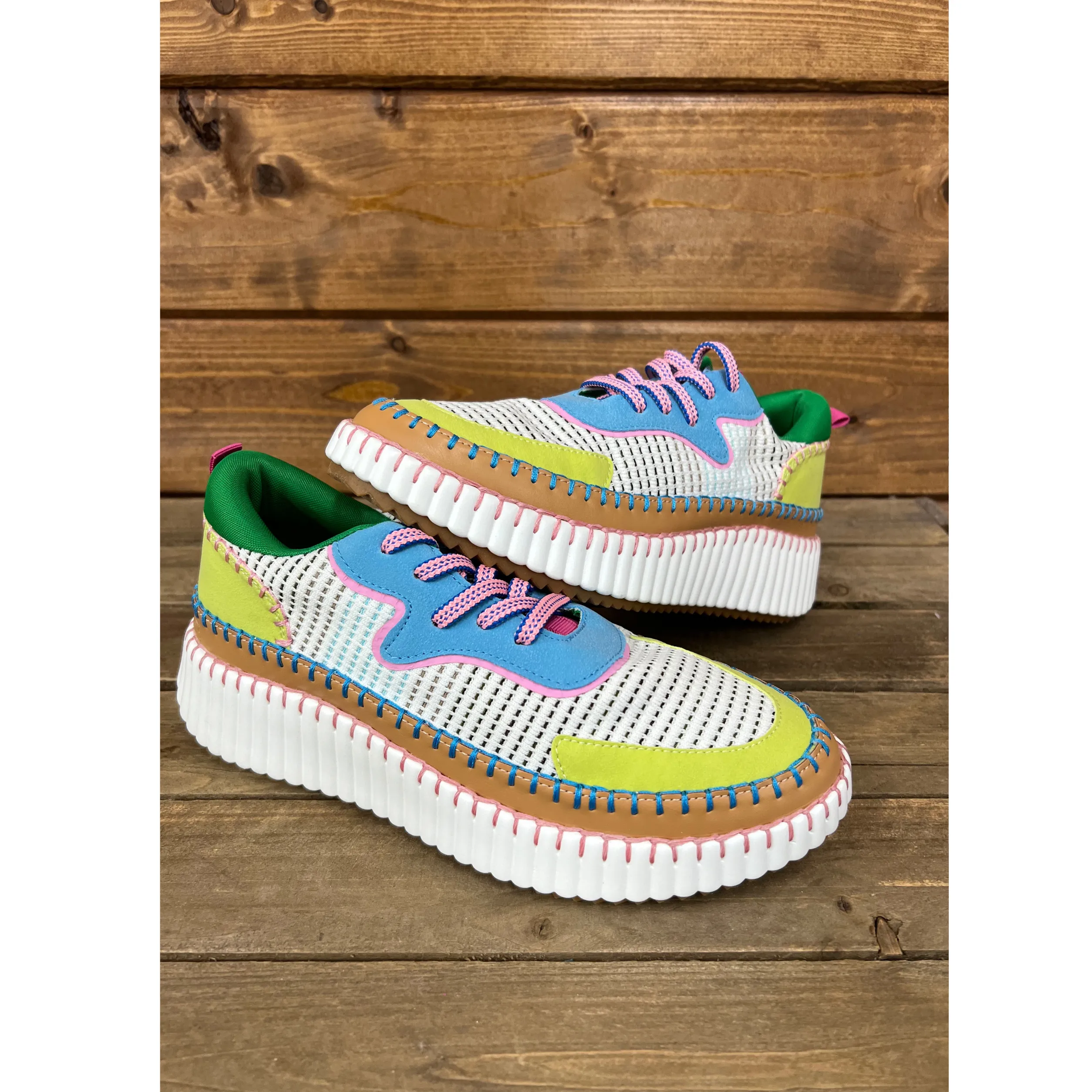 Cozzy Girl Coachel Sneakers