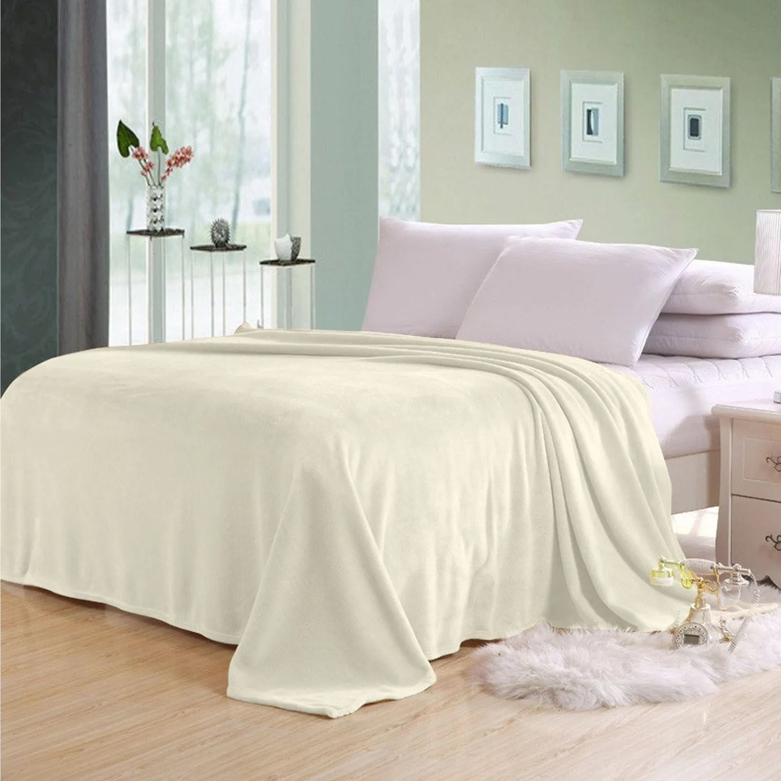 High Quality Cream Single Size Blanket 160x220cm Soft Flannel Blanket Suitable for All Seasons it is Warm Throw Blanket for Bedroom, Couch Sofa, Living Room, Fashion Sofa Bedding, Car, Sofa Recliner