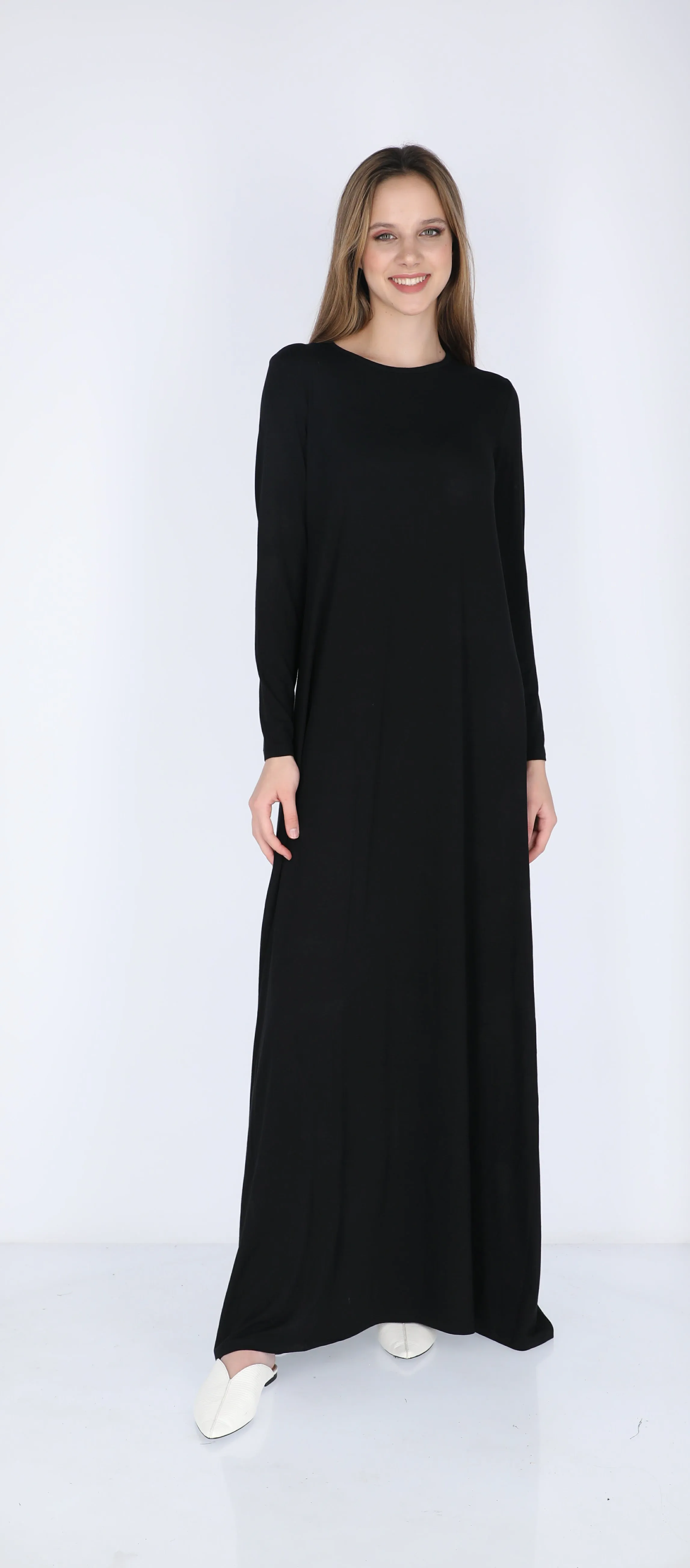 Solid A-Line Maxi Dress / Black