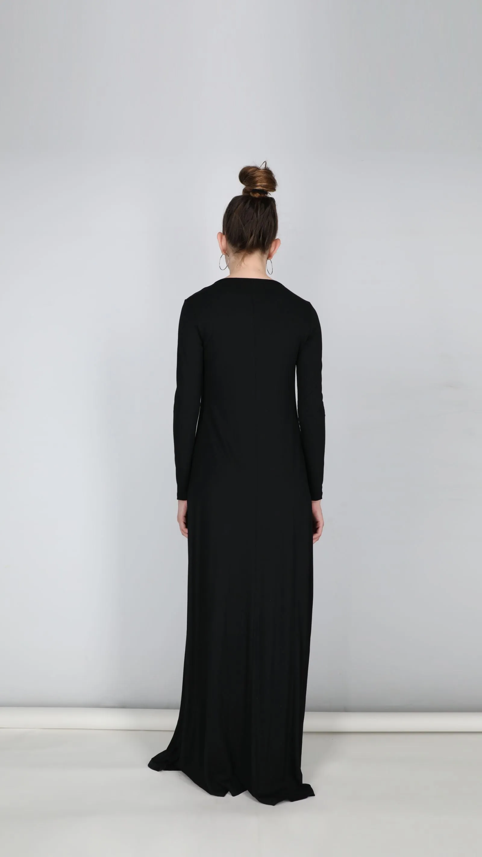 Solid A-Line Maxi Dress / Black