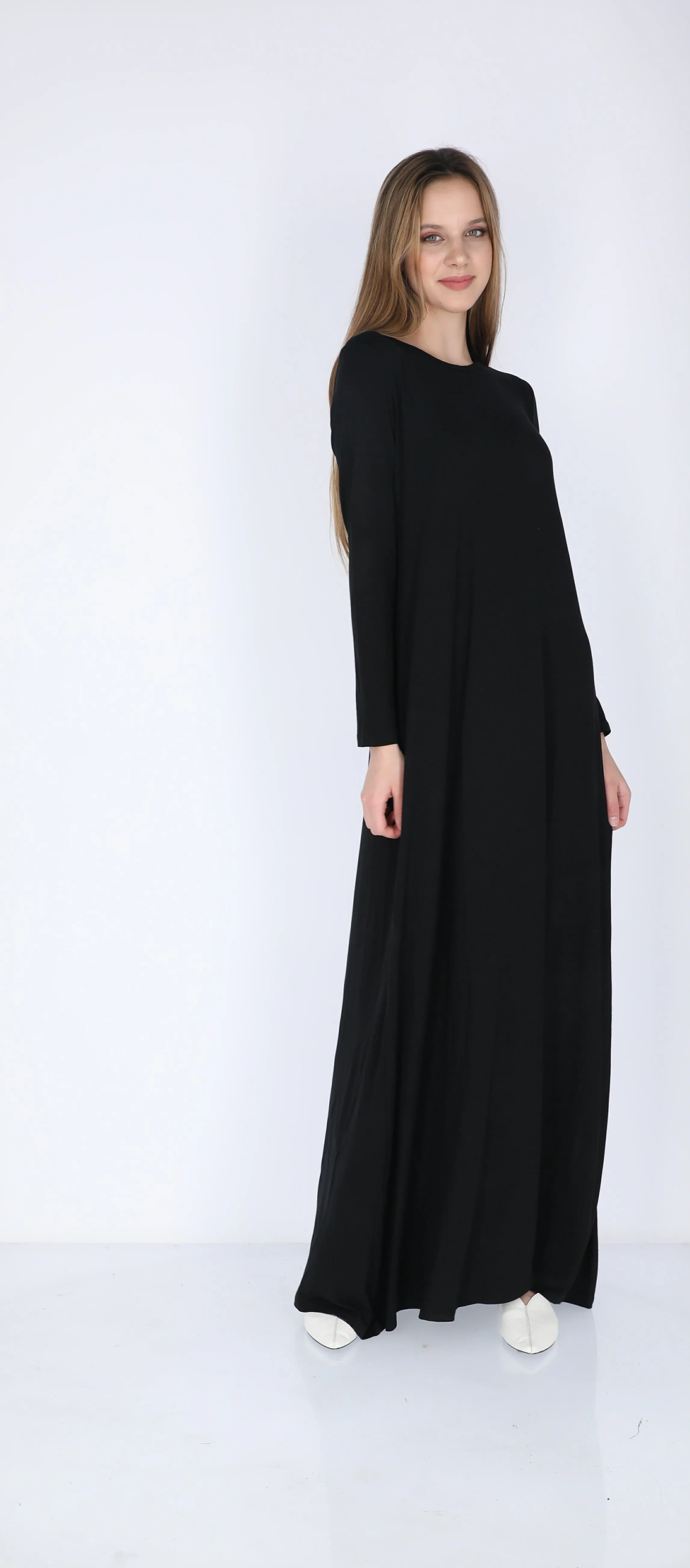 Solid A-Line Maxi Dress / Black